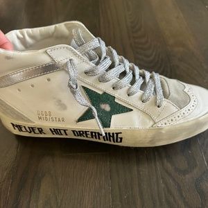 Brand new Golden Goose mid star classic